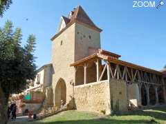 фотография de Un Village Médiéval en Gascogne