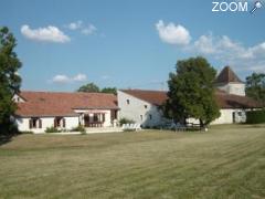 photo de Vacances en gîtes 4 * avec piscines privées,sauna en vallée du Lot..