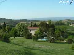 Foto Gite Rural Domaine des Roujoux Piscine Chauffée, Vue Stupéfiante  & Golf